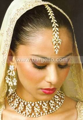 Traditional Zircons Set having Setting Work Pakistani Wedding Jewellery