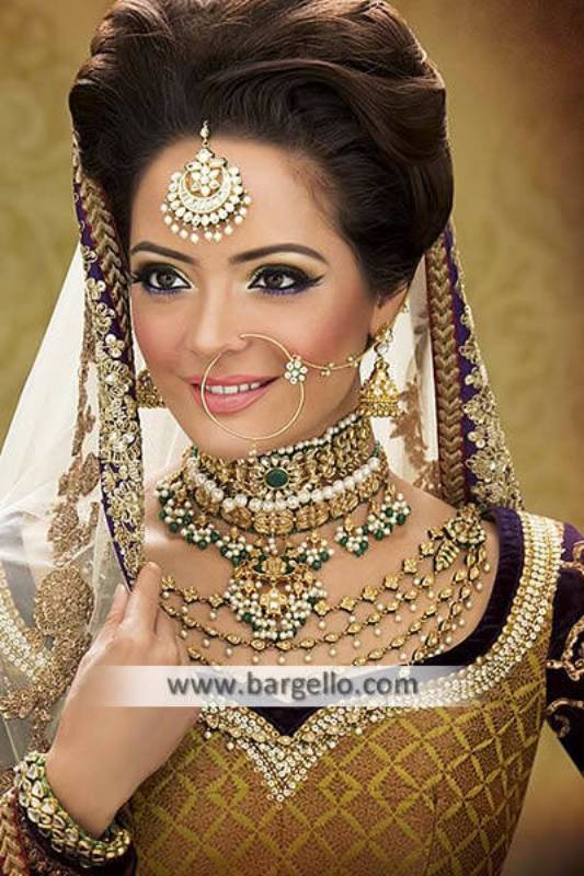 Fabulous Looking Kundan Bridal Jewellery Sets Kalamazoo Michigan US Emerald Zircons Jewellery Sets