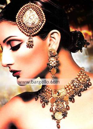 Beautiful Pakistani Designer Jewellery Set in Antique Gold Color Oldham UK Pearls Jewellery Sets