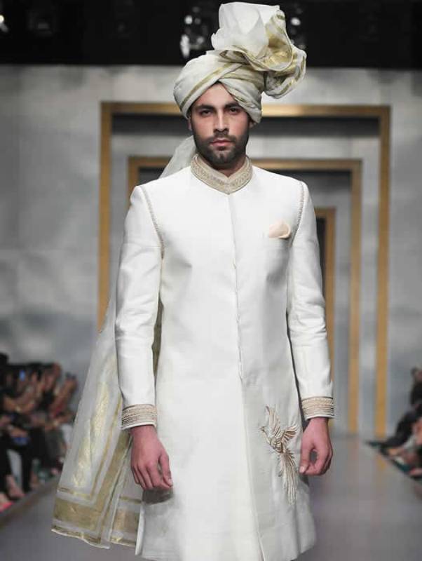 Graceful Organza Turban stylish organza turban in off-white color