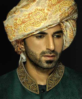 Lustrous Wedding Turban in Banarasi Organza Fabric Madison Heights Michigan MI US Turban Collection