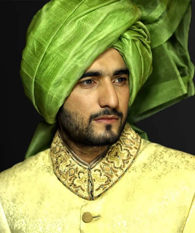 Awesome Look Fashion Turban for Groom Woking UK Latest Turban Collection