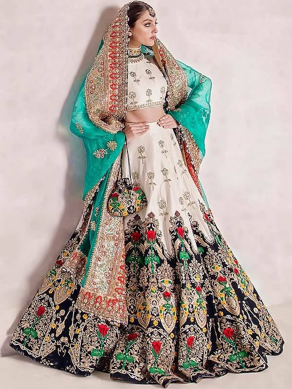 Wedding Lehenga, Wedding Lehenga Detroit, Wedding Lehenga Michigan, Wedding Lehenga USA, Pakistani Designer Lehenga, Designer Lehenga Collection, Botanical Bliss By Ali Xeeshan
