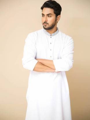 Graceful Embroidered Kurta Suit in White Color Oak Park Michigan MI US Pakistani Kurta Design