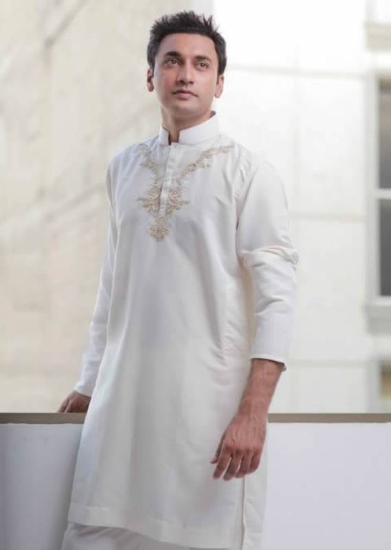 Sober Look Kurta Shalwar for Mens Elmont New York USA Embroidered Kurta Collection Pakistani