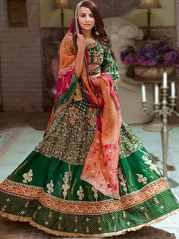 Velvet Semi-Stitched Designer Bridal Lehenga Choli at Rs 1450 in Surat