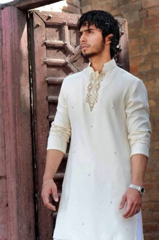 Men Embroidered Kurta Shalwar Trend, Kurta Shalwar Collection, Kurta Shalwar Mayyon Mehndi