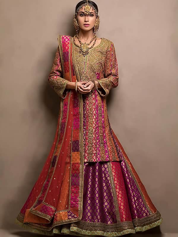 chatapati-jamawar-lehenga-perth-australia-latest-designer-lehenga-pakistan