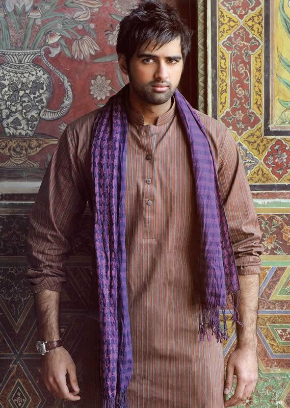 Huge Collection of Pakistani & Indian Kurta. Shop Online For Elegant and Stylish Kurta Shalwar Suits