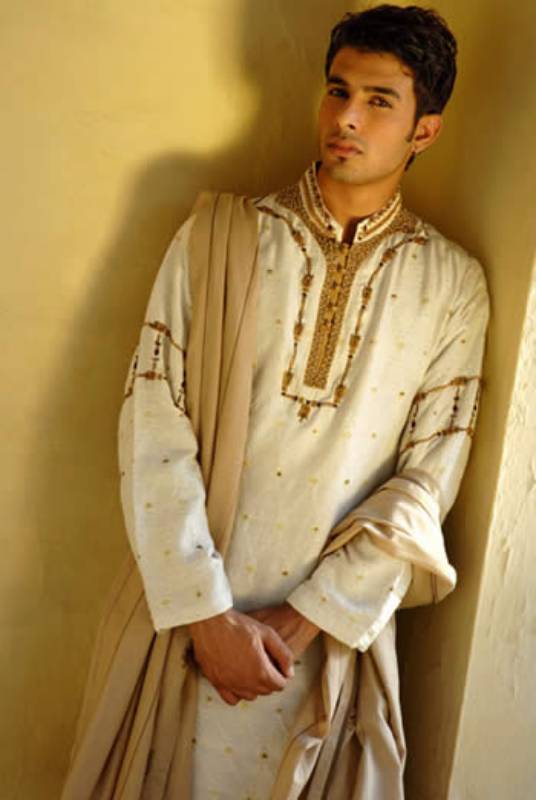 Embroidered Mens Kurta Mens Kurta Suppliers Embroidered Kurta Exporters And Manufacturers