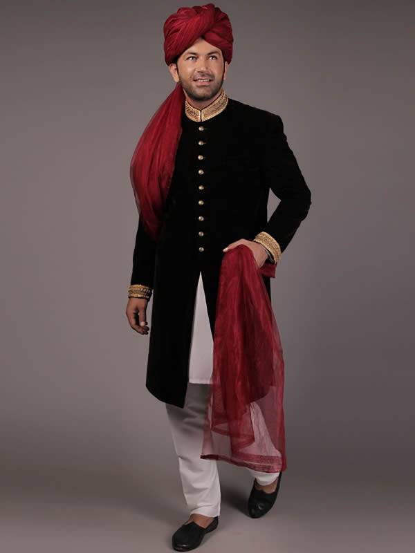 Good Looking Velvet Black Sherwani Manitoba Canada Groom Sherwani