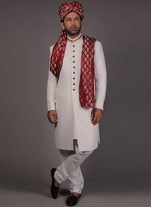 Classy Bespoke Sherwani For Groom Abu Dhabi UAE Sherwani Dresses