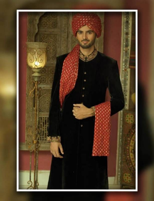 Good Looking Mens Velvet Sherwani Illinois Chicago Sherwani UK