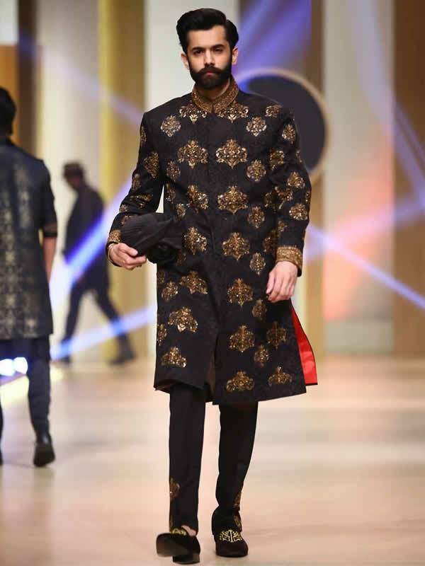 Classy Bespoke Sherwani For Groom Boston Massachusetts Embroidered Sherwani