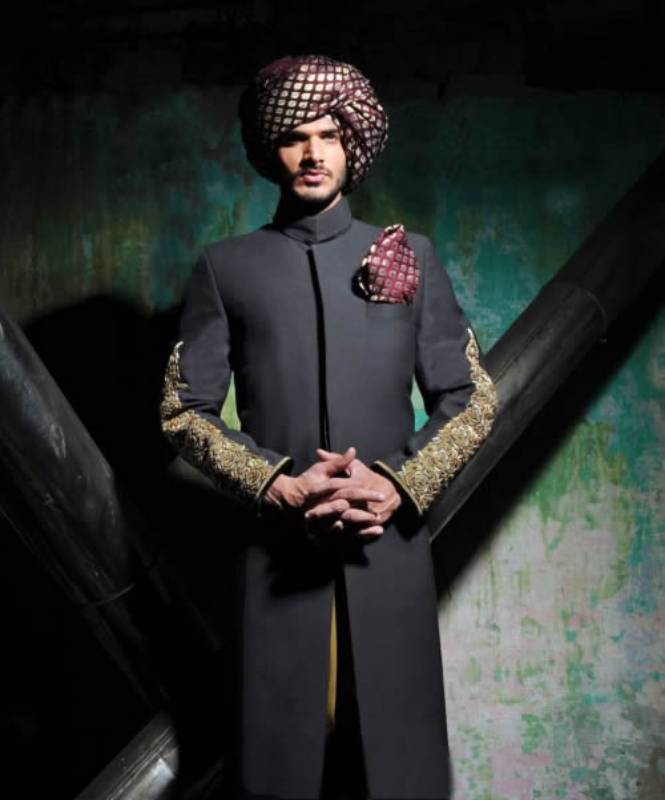 Pakistani Designer Sherwani Dammam Saudi Arabia Black Suiting Fabric Sherwani 2018