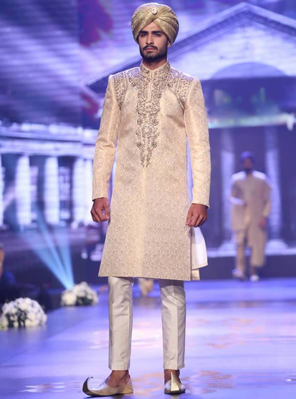 Self Jamawar Bridegroom Sherwani Deerfield Illinois USA Wedding Sherwani Suits 2018