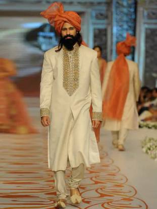 Beautiful Off-White Raw Silk Sherwani Michigan Virginia USA Naushemian Designer Mens Sherwani