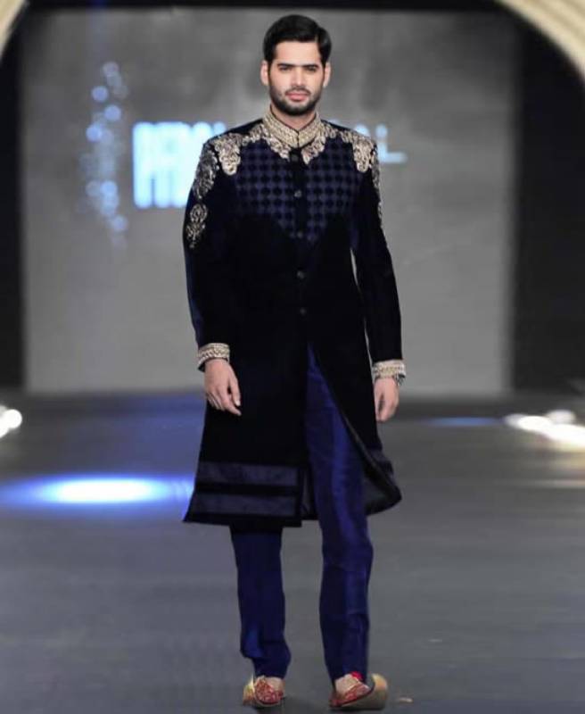 Exclusive Velvet Sherwani Asifa and Nabeel Collection Oslo Norway Groom Wedding Sherwani Mens Sherwa