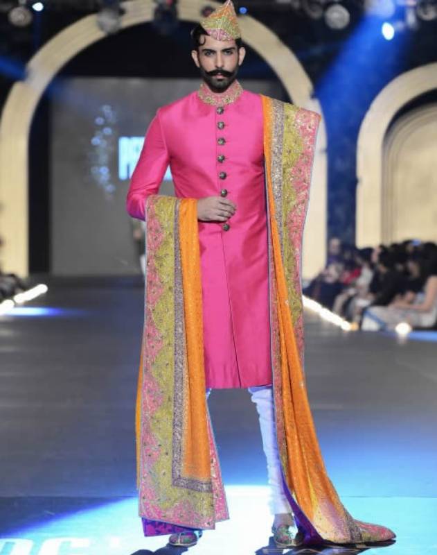 Stylish Raw Silk Sherwani Nomi Ansari ...