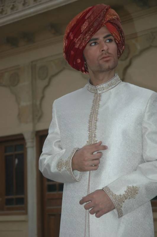 Mens Sherwani manufacturers,exporters of Indian Pakistani Wedding Sherwani, Mens Sherwani suppliers,