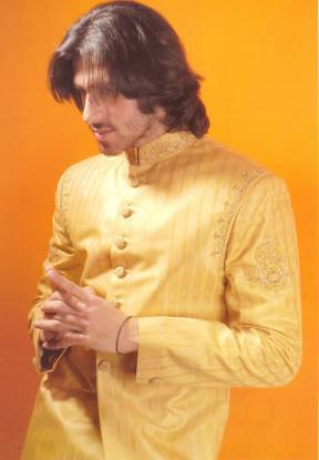 Men's Sherwani Designers Grooms Embellished Sherwani Pakistan and India