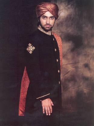 Men's Sherwani Designers Grooms Embellished Sherwani Pakistan and India