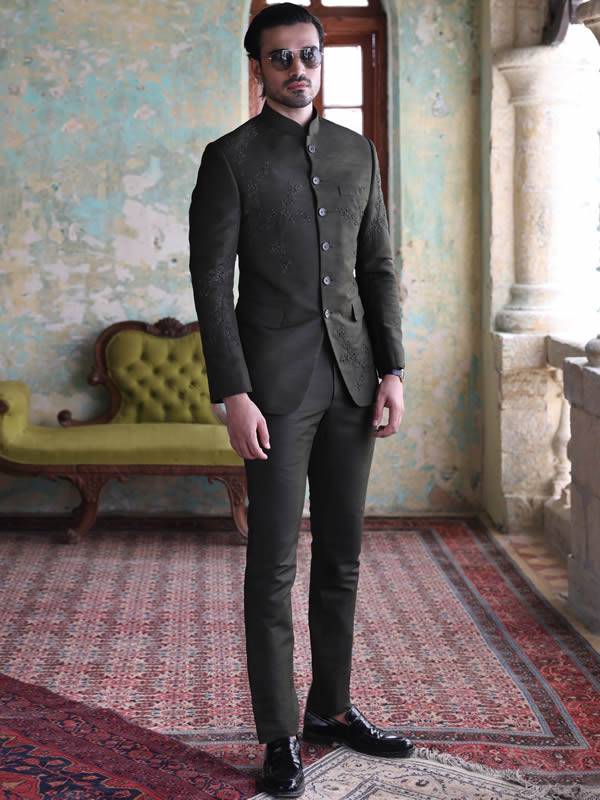 Black Royal Embroidered Prince Coat for men | WaliaJones-sieuthinhanong.vn
